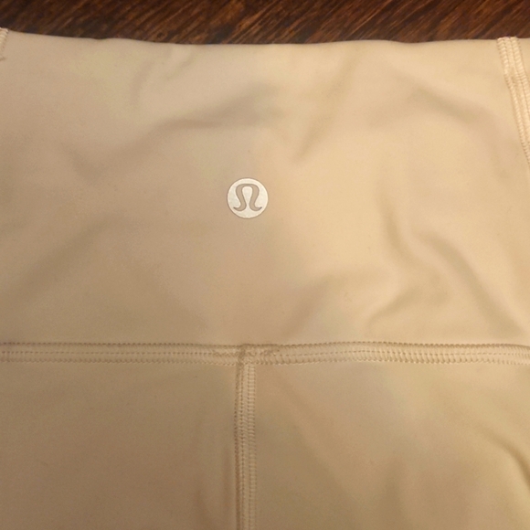 Lululemon Run Smoothly Crop size 4 - Picture 4 of 7